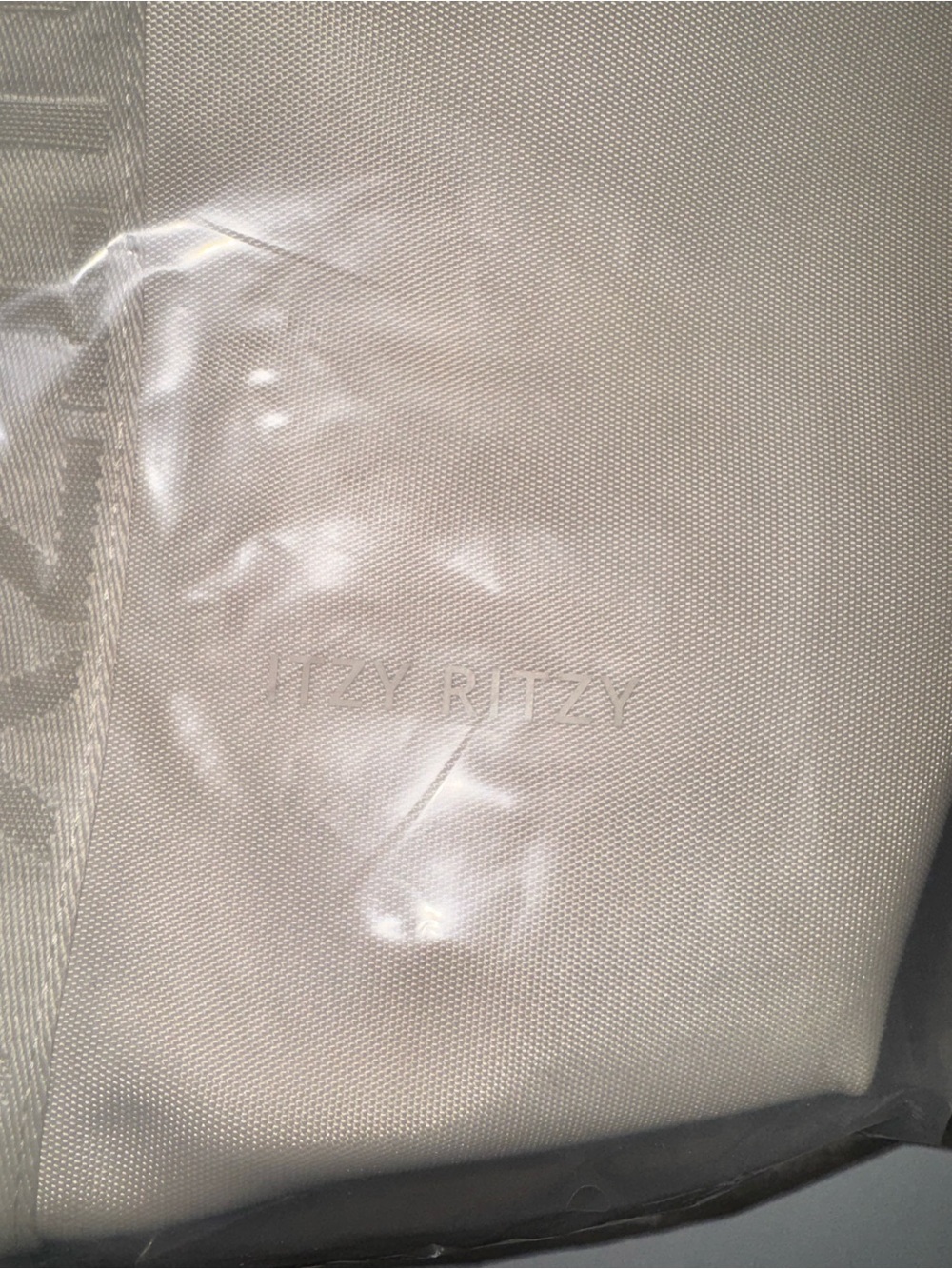 Itzy Ritzy Belong All-in-Tote™ Cream NWT - Picture 4 of 6